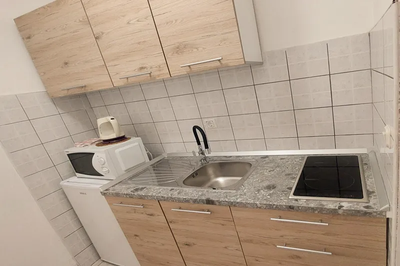 Apartment A2 – comfortable accommodation in Podaca near the sea kitchen