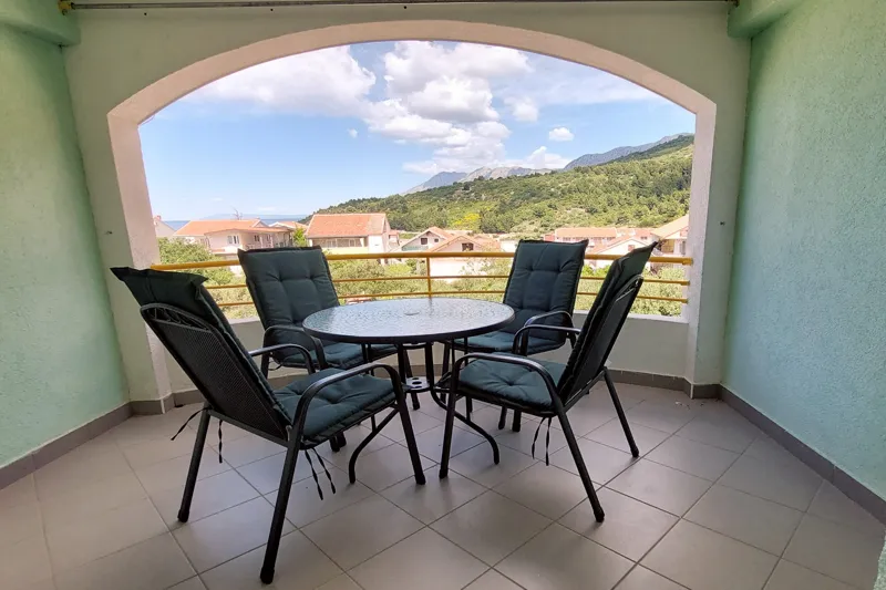 Apartman A5 – prostran smještaj u Podaci s pogledom na more balkon